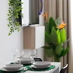 Jerozolimskie 216 With Parking By Renters Appartement Warschau
