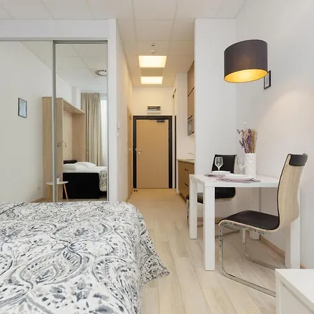 Jerozolimskie 216 With Parking By Renters Daire *