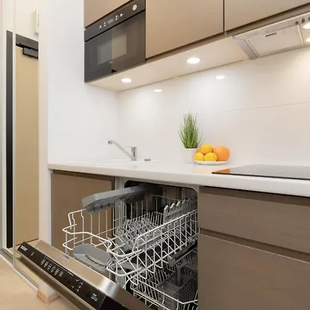 Jerozolimskie 216 With Parking By Renters Appartamento
