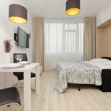 Jerozolimskie 216 With Parking By Renters Warschau