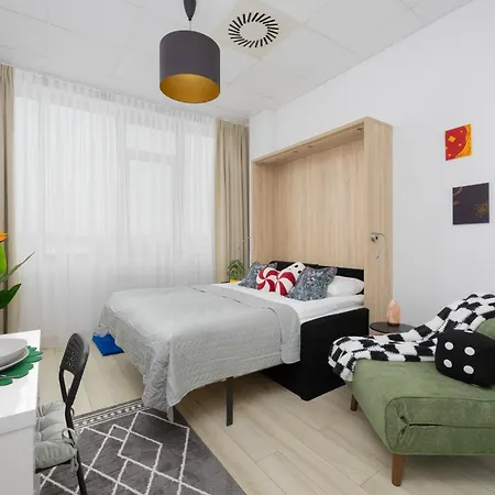 Jerozolimskie 216 With Parking By Renters Daire