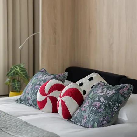 Jerozolimskie 216 With Parking By Renters