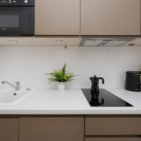 Jerozolimskie 216 With Parking By Renters Varşova