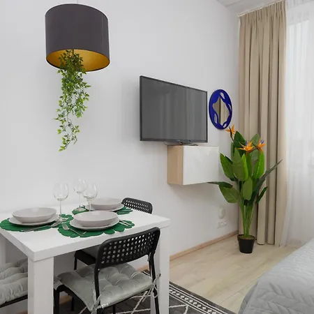 Jerozolimskie 216 With Parking By Renters Lägenhet *