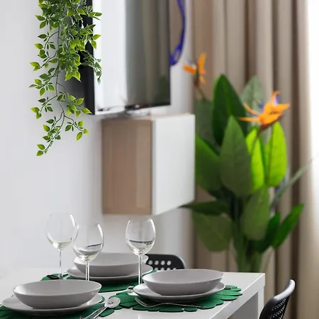 Jerozolimskie 216 With Parking By Renters Apartament Warszawa