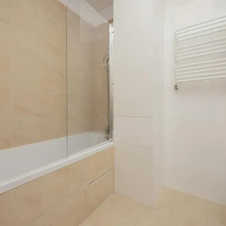 Jerozolimskie 216 With Parking By Renters *