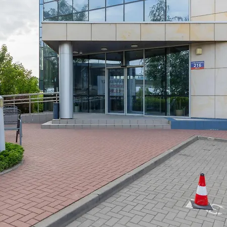 Jerozolimskie 216 With Parking By Renters Apartman *