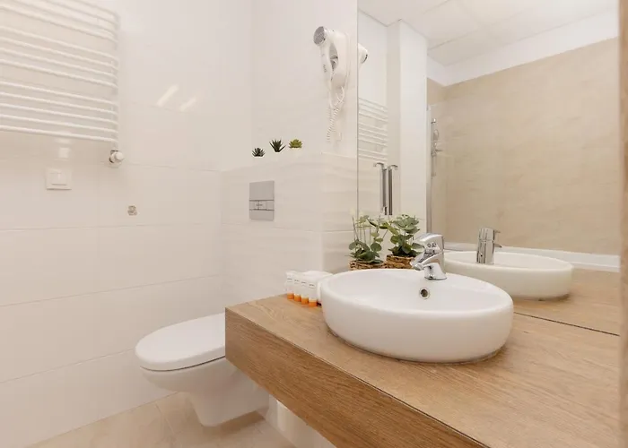 Apartment Jerozolimskie 216 With Parking By Renters Warsaw