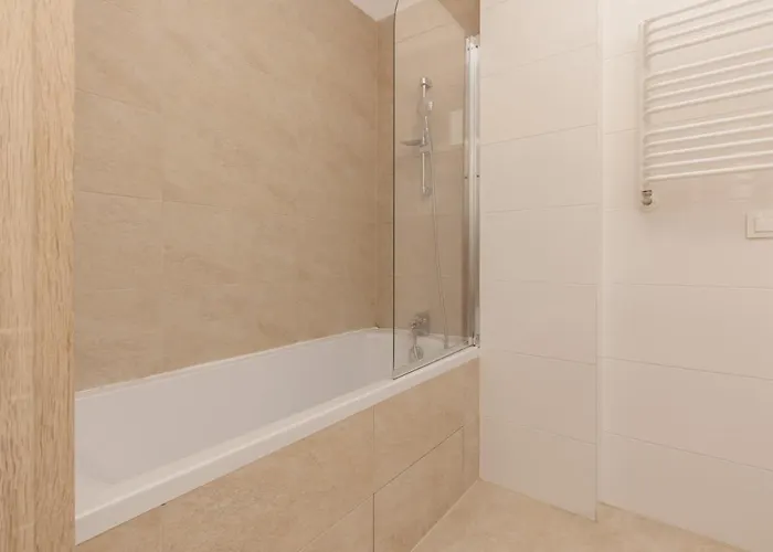 Jerozolimskie 216 With Parking By Renters *