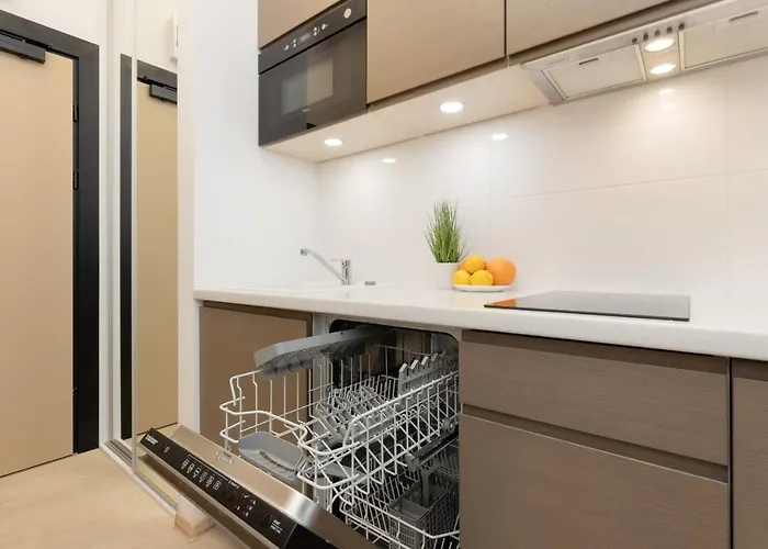 Jerozolimskie 216 With Parking By Renters Apartment