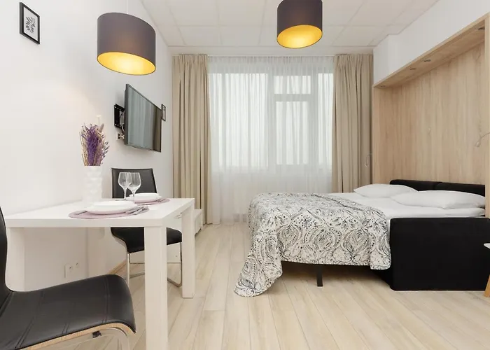 Jerozolimskie 216 With Parking By Renters Warsaw