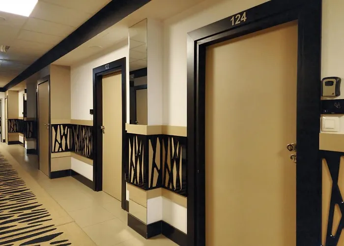 Jerozolimskie 216 With Parking By Renters