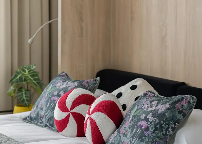 Jerozolimskie 216 With Parking By Renters