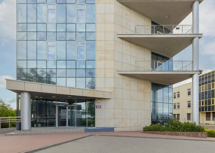 Jerozolimskie 216 With Parking By Renters Apartment *