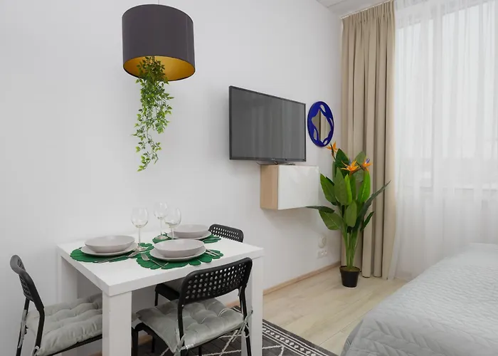 Jerozolimskie 216 With Parking By Renters Apartment *