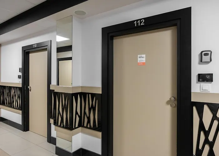 Apartment Jerozolimskie 216 With Parking By Renters Warsaw