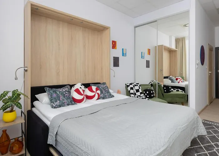 Jerozolimskie 216 With Parking By Renters Apartment Warsaw