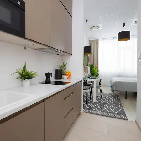 Jerozolimskie 216 With Parking By Renters דירה *